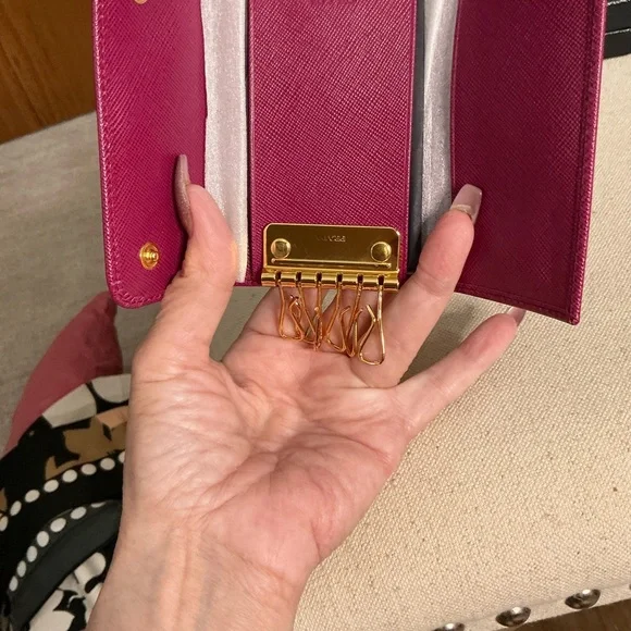 BRAND NEW Prada Saffiano Leather 6-Key Holder - Picture 4 of 7